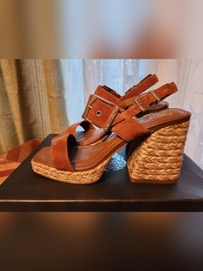 Vince Camuto Tan Suede Sandle